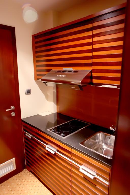 Aparthotel Premier Podgorica Ruang foto