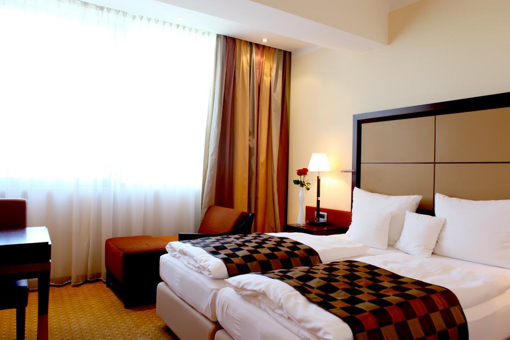 Aparthotel Premier Podgorica Ruang foto